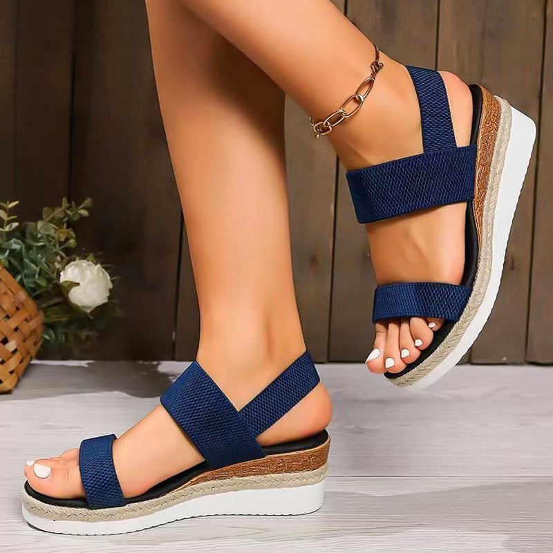 💕Damsandaler med vävda elastiska remmar och tjock botten🔥 Snygga nog att klä upp sig i. Bekväma nog att bära hela dagen 👡