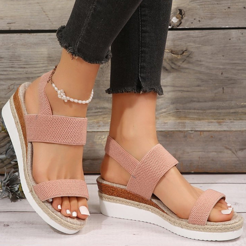💕Damsandaler med vävda elastiska remmar och tjock botten🔥 Snygga nog att klä upp sig i. Bekväma nog att bära hela dagen 👡